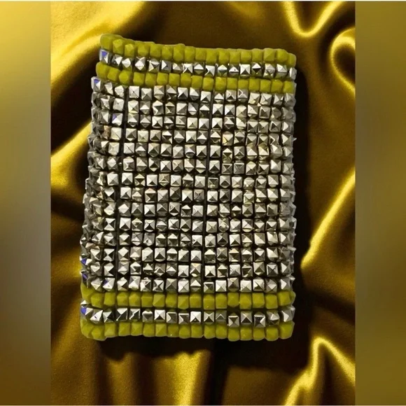 Yellow and Silver Beaded Bracelet - Picture 2 of 2